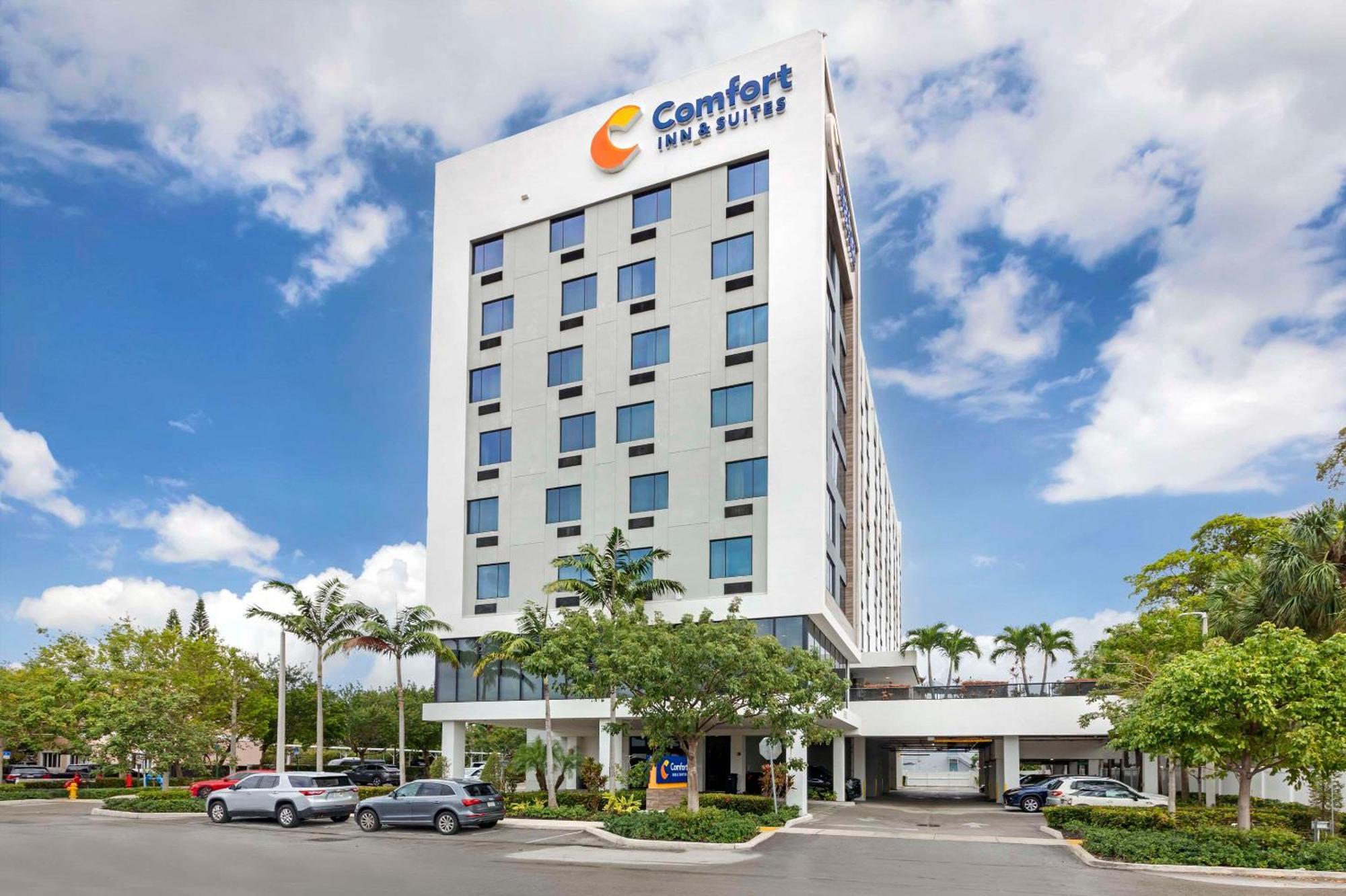 Comfort Inn & Suites Miami International Airport Miami Springs Екстериор снимка