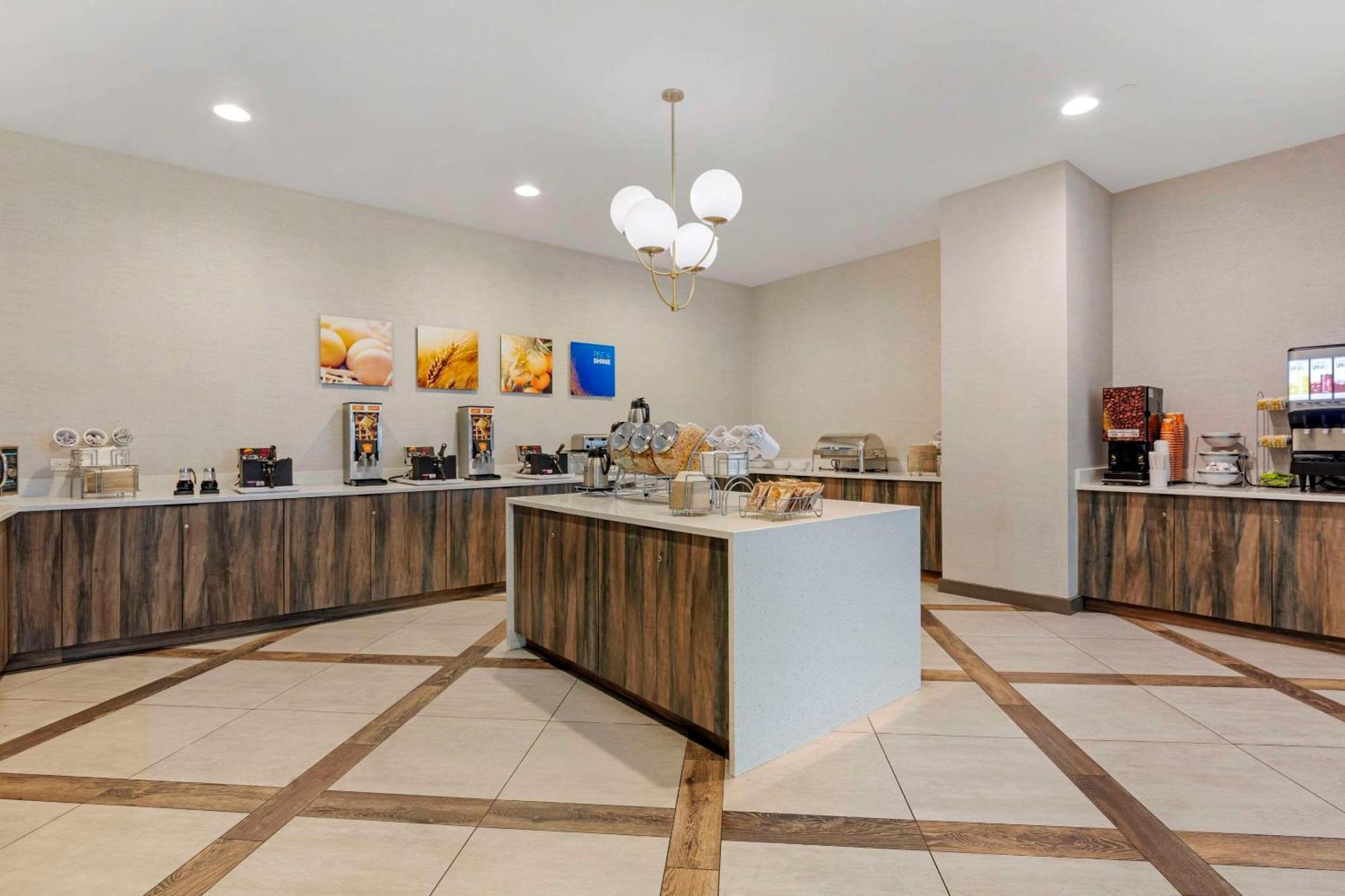 Comfort Inn & Suites Miami International Airport Miami Springs Екстериор снимка